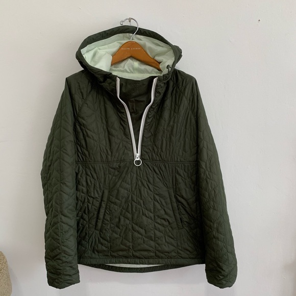 New Under Armour jacket - Picture 1 of 8